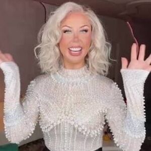 CSC LORELEI WIG, TRIED ON, NOT WORN